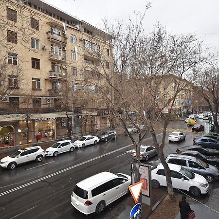 יירבאן 19Tumanyan Excellent Apartment In The Centre Of Capital מראה חיצוני תמונה