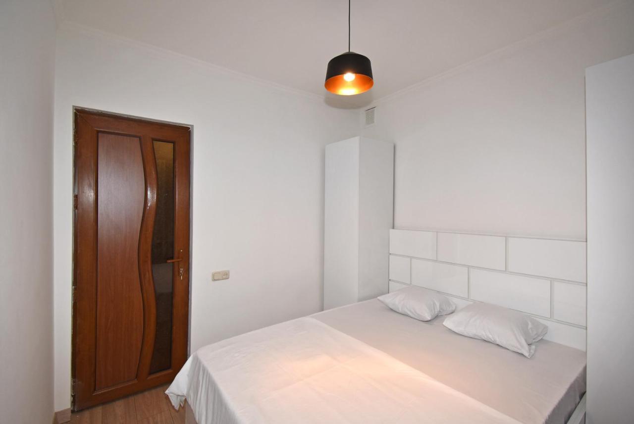 יירבאן 19Tumanyan Excellent Apartment In The Centre Of Capital מראה חיצוני תמונה