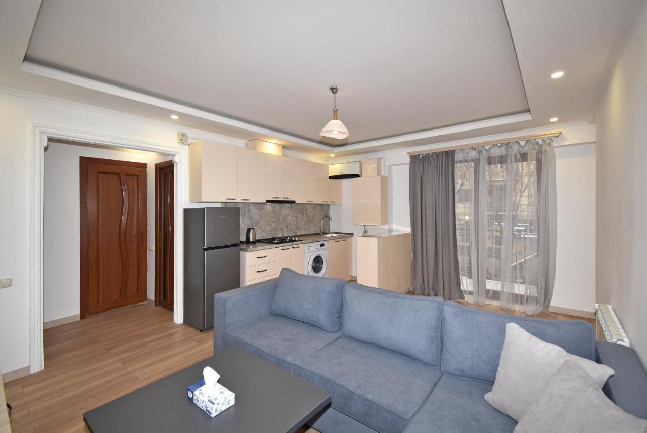 יירבאן 19Tumanyan Excellent Apartment In The Centre Of Capital מראה חיצוני תמונה