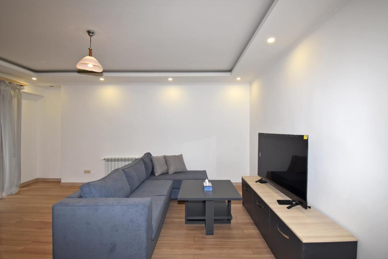 יירבאן 19Tumanyan Excellent Apartment In The Centre Of Capital מראה חיצוני תמונה